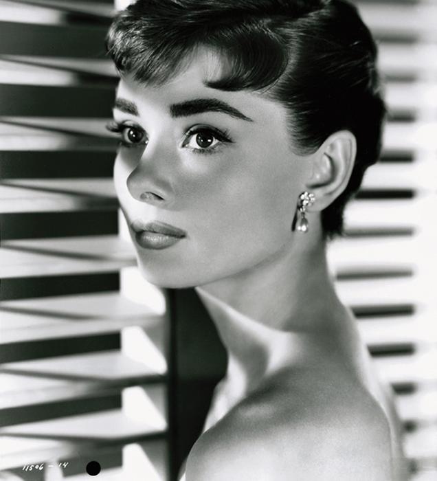 Audrey Hepburn fotografata da Bud Fraker per Sabrina [Sabrina Fair], 1954.