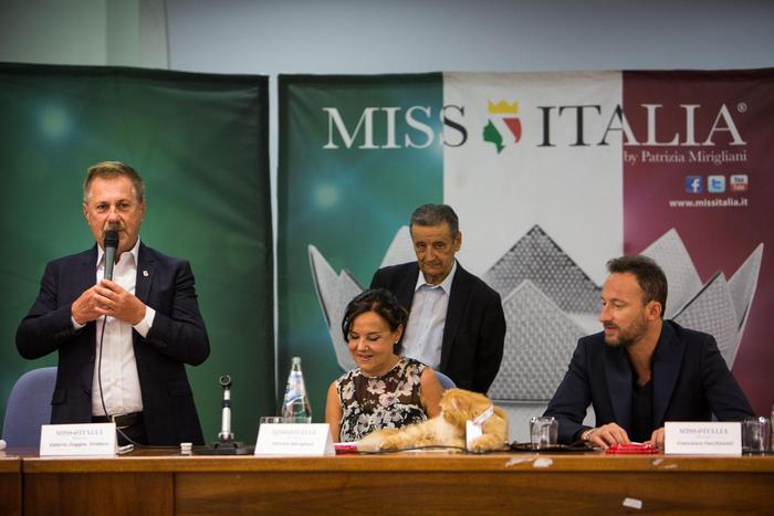 >>>ANSA/ Miss Italia: Salemme, cerchiamo 'na bella guagliona