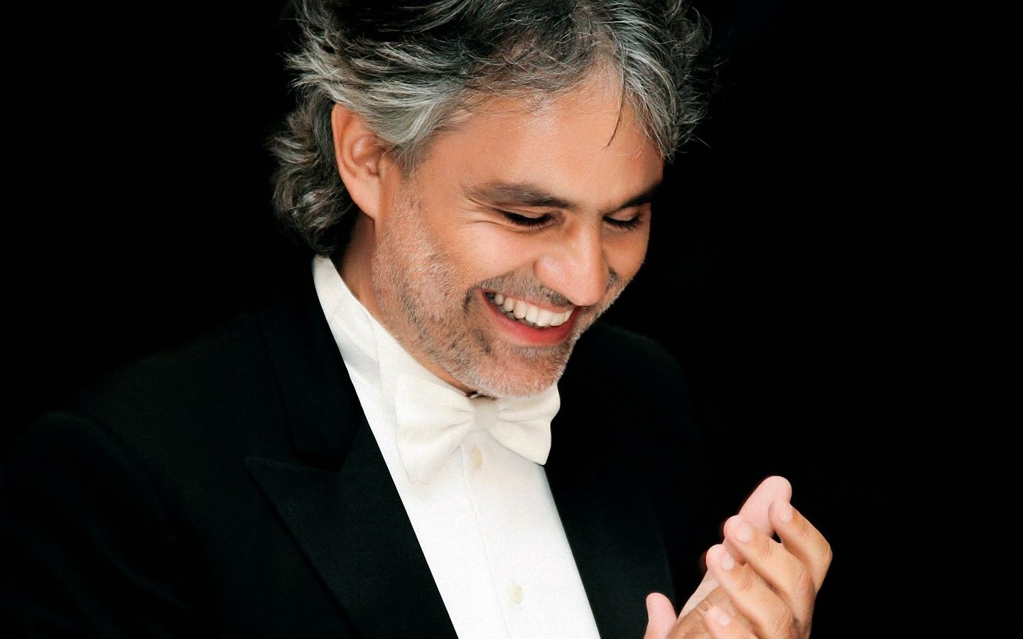 Bocelli dopo caduta cavallo, “Sto bene”