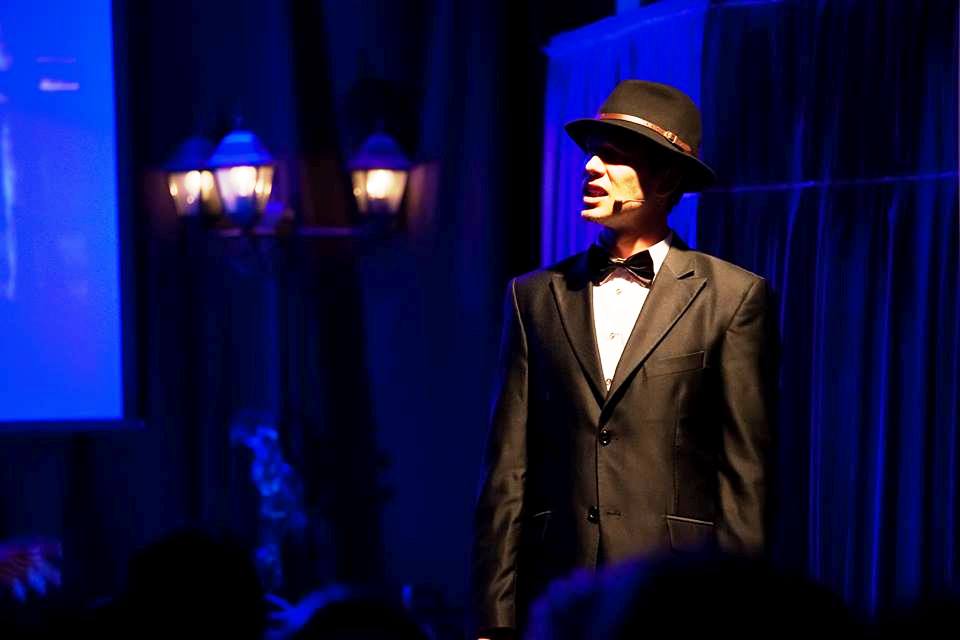 All’Ambasciatori tra passione e musica in scena la commedia musicale “Sinatra, The Voice”