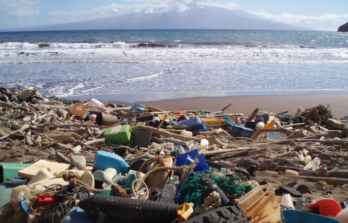 Sulle spiagge siciliane 787 rifiuti ogni 100 metri di arenile