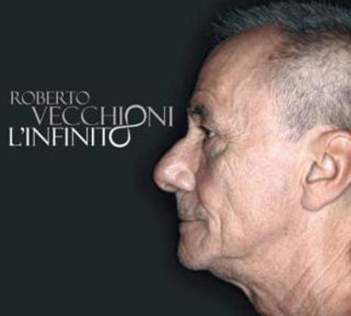 La copertina del nuovo album di Roberto Vecchioni intitolato 'L'Infinito'. Il ritorno sulla scena musicale di Francesco Guccini che, per la prima volta, duetta con Roberto Vecchioni nel singolo 'Ti insegnerò a volare', ispirato al grande Alex Zanardi, in radio dal 6 novembre: è uno dei gioielli contenuti nel nuovo album di Vecchioni intitolato 'L'Infinito'. Il concept album, che racchiude 12 brani inediti, con musica e parole del cantautore, sarà disponibile dal 9 novembre prossimo.      ANSA / U.S. / Andrea Alfonso Tedeschi