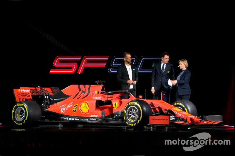 Formula 1, tolto il velo sulla nuova Ferrari SF90. Vettel: «Non vedo l’ora di correre»