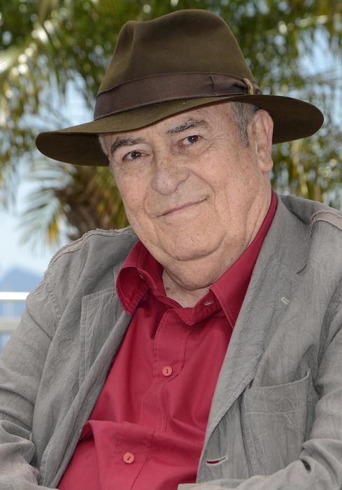 epa07190720 (FILE) Italian director Bernardo Bertolucci posing during the photocall for his movie 'Io e Te' (Me and You) at the 65th Cannes Film Festival, in Cannes, France, 23 May 2012 (reissued 26 November 2018). According to media reports, Bertolucci has died at the age of 77 in Rome, after suffering from cancer.  EPA/STEPHANE REIX *** Local Caption *** 50932156