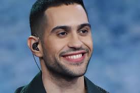 Mahmood e la sua hit di successo ai Mercati Generali di Catania