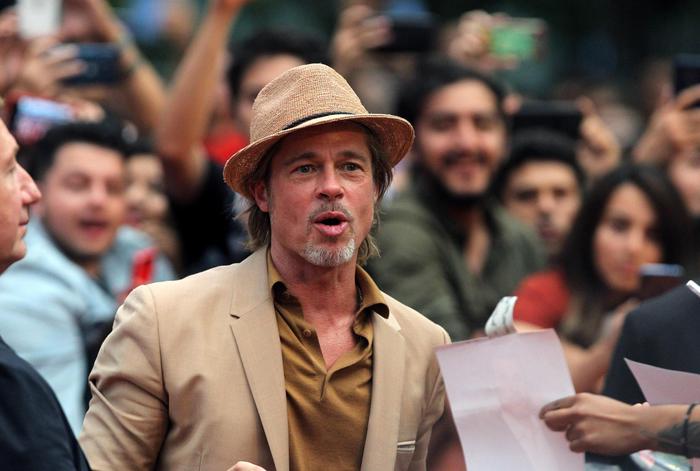 epa07770538 US actor Brad Pitt arrives for the red carpet event of the film 'Once upon a time in Hollywood', by director Quentin Tarantino, in Mexico City, Mexico, 12 August 2019.  EPA/MARIO GUZMAN