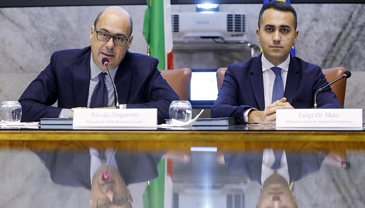 Governo: Zingaretti vede Di Maio, ma è scontro sul nome di Conte