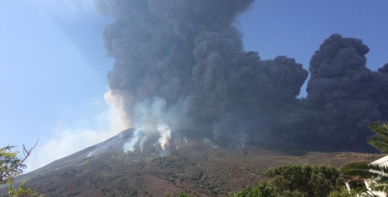 A column of dense smoke rises from the crater of Italy's Stromboli volcano, where a powerful explosion occurred Wednesday shortly after noon with sand, ash and other volcanic material falling on the surrounding area, Stromboli (Messina) 28 august 2019. Some sources on the ground said that the eruption, which was preceded by a massive boom, was stronger than the one on July 3 that killed a hiker. ANSA/GIANCARMINE TOLLIS