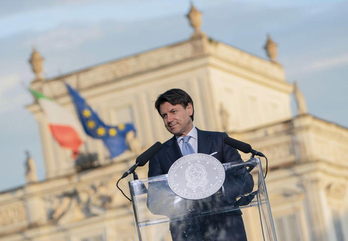 epa08501207 Press conference of the Italian Prime Minister Giuseppe Conte at the end of the week of meetings 'We plan the relaunch', in Rome, Italy, 21 June 2020.  EPA/Roberto Monaldo/LaPresse / POOL