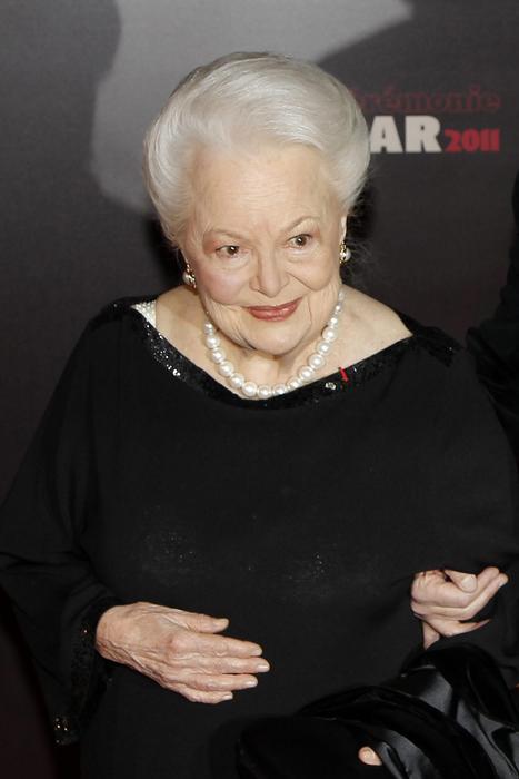 epa05387240 (FILE) A file picture dated 25 February 2011 shows British US actress Olivia de Havilland (L) arriving for the 36th Cesar awards ceremony held at the Chatelet Theatre in Paris, France. Olivia turns 100 years old on 01 July.  EPA/IAN LANGSDON