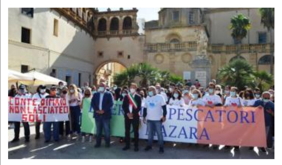 Pescatori siciliani sequestrati in Libia, sit-in a Mazara del Vallo