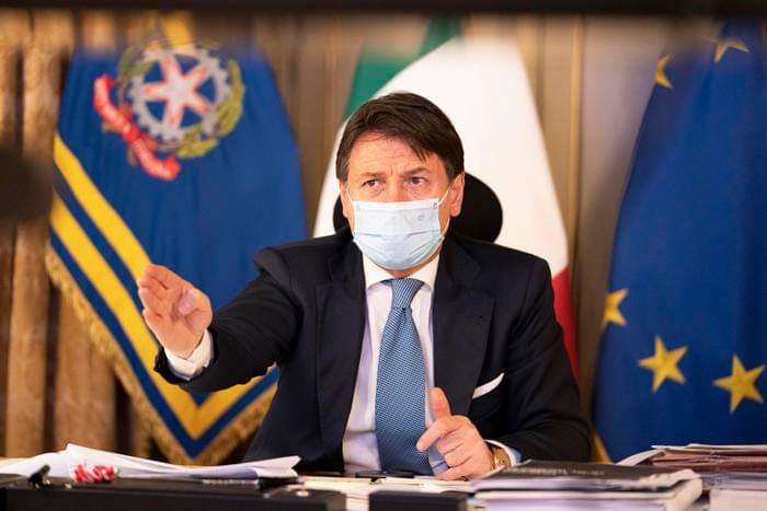 Conte: ‘Decisione sofferta, Italia rossa dal 24 dicembre al 6 gennaio